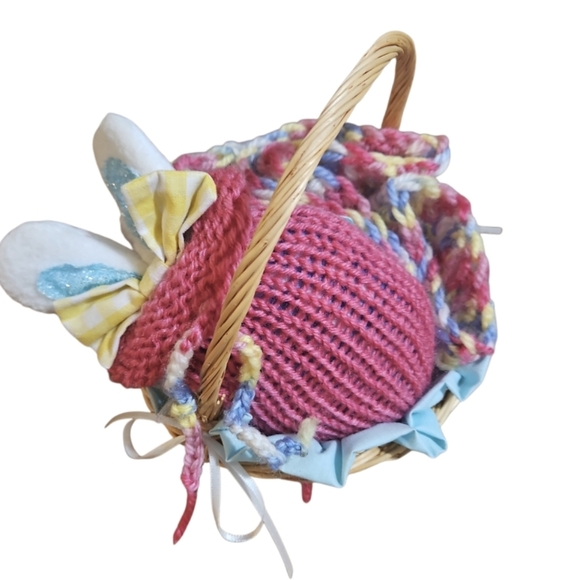 Wicker Basket with Blue Lining 4pc Set Crochet Coasters Spring colors Fabric Egg - Picture 8 of 17